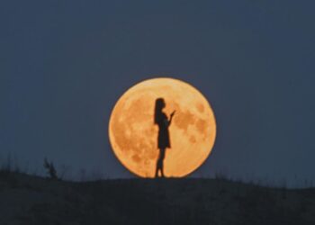 Πανσέληνος Φεβρουαρίου: Αυτά τα τρία ζώδια θα πάρουν μία σημαντική απόφαση την 1η Φεβρουαρίου