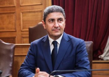 Παραιτήθηκε ο Αυγενάκης πριν καν αναλάβει