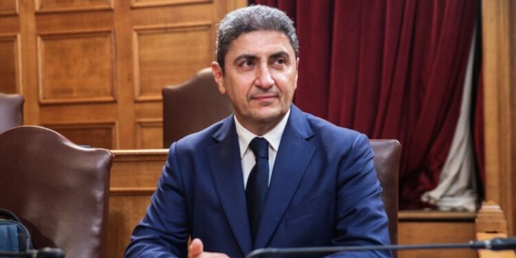 Παραιτήθηκε ο Αυγενάκης πριν καν αναλάβει