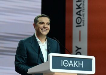Ο Αλέξης Τσίπρας συγκροτεί ομάδα και κείμενο για τη σύγκλιση των προοδευτικών δυνάμεων
