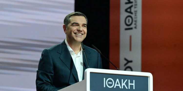 Ο Αλέξης Τσίπρας συγκροτεί ομάδα και κείμενο για τη σύγκλιση των προοδευτικών δυνάμεων