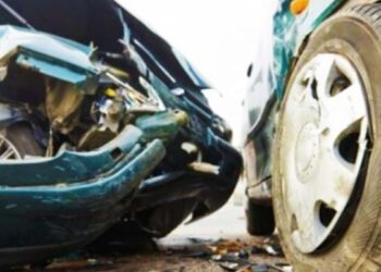 Αλμωπία: Σύγκρουση οχημάτων στον Εξαπλάτανο