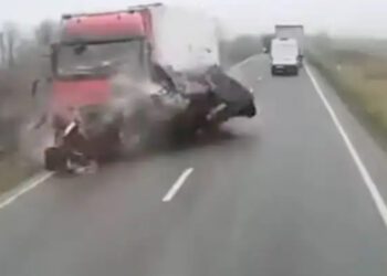 Πολύνεκρο τροχαίο στη Ρουμανία με οπαδούς του ΠΑΟΚ που ταξίδευαν στη Γαλλία – Πληροφορίες για 7 νεκρούς