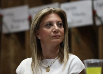 Η Μαρία Καρυστιανού παραιτήθηκε από το Δ.Σ. του Συλλόγου Θυμάτων Τεμπών