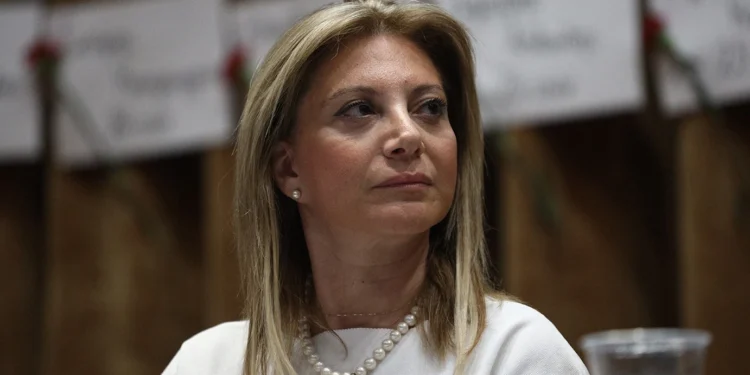 Η Μαρία Καρυστιανού παραιτήθηκε από το Δ.Σ. του Συλλόγου Θυμάτων Τεμπών