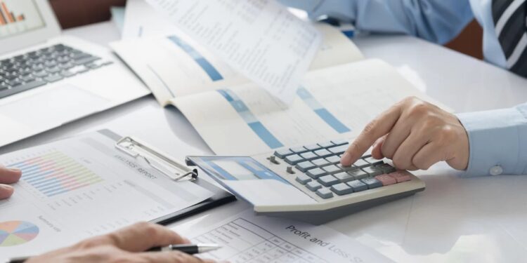 Τέλος τα εικονικά τιμολόγια: Real time παρακολούθηση του ΦΠΑ – Τι αλλάζει από τη Δευτέρα