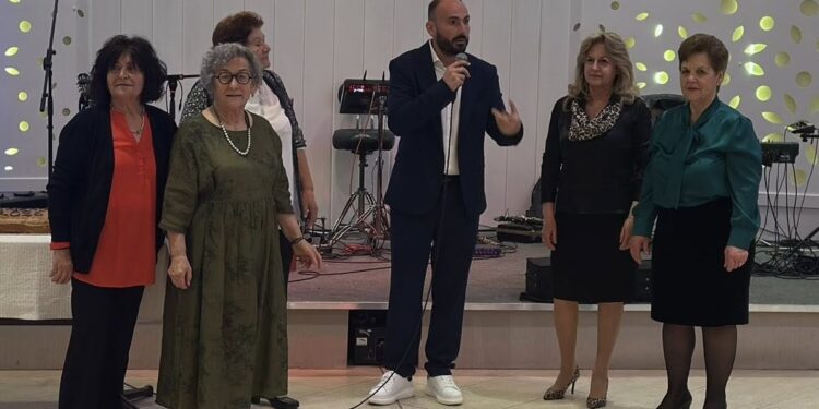 Με μεγάλη επιτυχία πραγματοποιήθηκε η κοπή Βασιλόπιτας του ΚΑΠΗ Δήμου Αλμωπίας