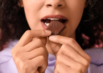 Γιατί λαχταράτε ζάχαρη όταν είστε αγχωμένοι – Και γιατί δεν πρέπει να υποκύπτετε