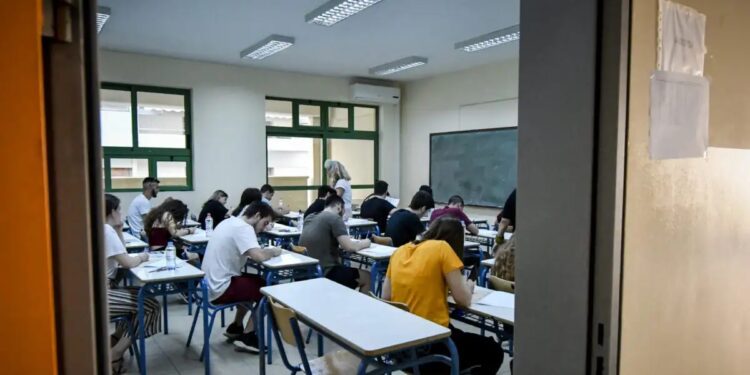 Εθνικό Απολυτήριο: Όλες οι αλλαγές για την εισαγωγή στα ΑΕΙ – Το χρονοδιάγραμμα και η τράπεζα θεμάτων