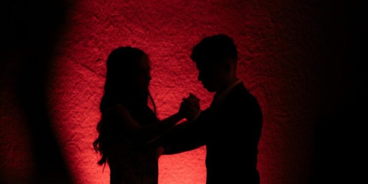 Τα τέσσερα ζώδια που θα έχουν την πιο ρομαντική εβδομάδα του Αγίου Βαλεντίνου