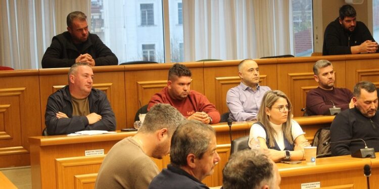 Χρ. Μπάτσης: «Ας συγκρίνουμε το έργο μας και ας συγκριθούμε»