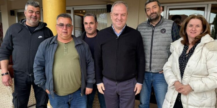 Συνάντηση του Δ. Σταμενίτη με τους Συλλόγους Ξενοδόχων Λουτρακίου και Αλμωπίας