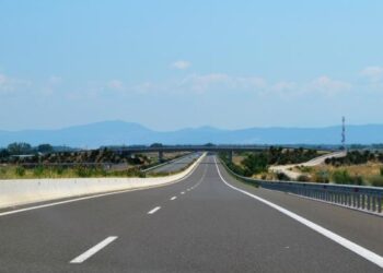 Πού βρίσκεται η μεγαλύτερη ευθεία στην Ελλάδα – Πόσα χιλιόμετρα είναι