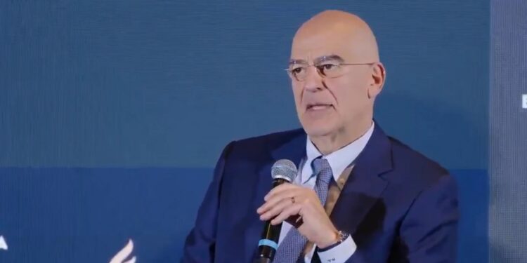 Δένδιας για ελληνικούς Patriot στη Σαουδική Αραβία: «Προστατεύουμε κάθε πολίτη της ΕΕ και όλου του κόσμου»