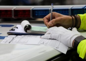 Σε ποιους δρόμους τρως πρόστιμο αν πας πάνω από 30 χλμ/ώρα – Τι προβλέπει ο νέος ΚΟΚ