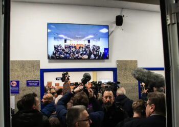 Φλωρίδης για την αίθουσα στη δίκη των Τεμπών: «Δεν υπάρχει αντίστοιχη υποδομή αλλού στην Ελλάδα»