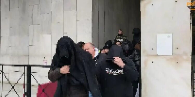 Πώς δρούσε το κύκλωμα που εξαπατούσε τον ΕΦΚΑ: Μοντέλο, TikToker και πρώην παίκτης reality μεταξύ των κατηγορούμενων