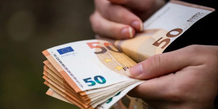 Πότε ξεκινά η καταβολή συντάξεων Απριλίου στους δικαιούχους