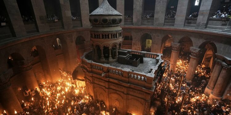 Σφραγίστηκε ο Πανάγιος Τάφος υπό το φόβο του πολέμου με το Ιράν