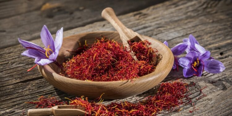 Σαφράν: 7 εκπληκτικά οφέλη για την υγεία, από απώλεια βάρους έως καλύτερο ύπνο