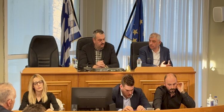 Σύσκεψη στο Δημαρχείο Αλμωπίας για έργο ύδρευσης, παζάρι και κυκλοφοριακές ρυθμίσεις