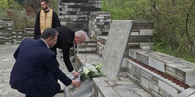 Σε κλίμα βαθιάς συγκίνησης το τρισάγιο για τους 21 μαθητές από το Μακροχώρι Ημαθίας