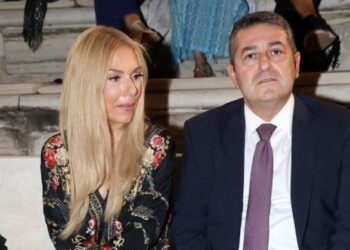 Τίνα Μεσσαροπούλου: Το SMS που έστειλε στον σύζυγό της Γιώργο Μυλωνάκη λίγο πριν καταρρεύσει