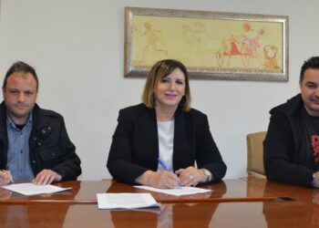 Δήμος Σκύδρας: Υλοποίηση του έργου «Αποκατάσταση ενδοδημοτικής οδοποιίας» – Με υπογραφή Κ. Ιγνατιάδου