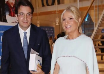 Η Φαίη Σκορδά έκανε την πρώτη κοινή εμφάνιση με τον μέλλοντα σύζυγό της Αλέξανδρο Αθανασιάδη