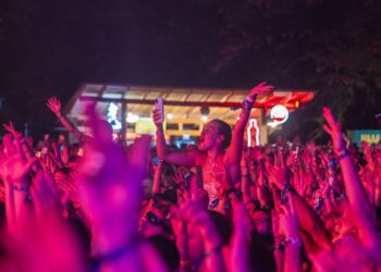 Φεστιβάλ Πόζαρ 2026: Ανακοινώθηκαν οι καλλιτέχνες που θα ανέβουν στη σκηνή