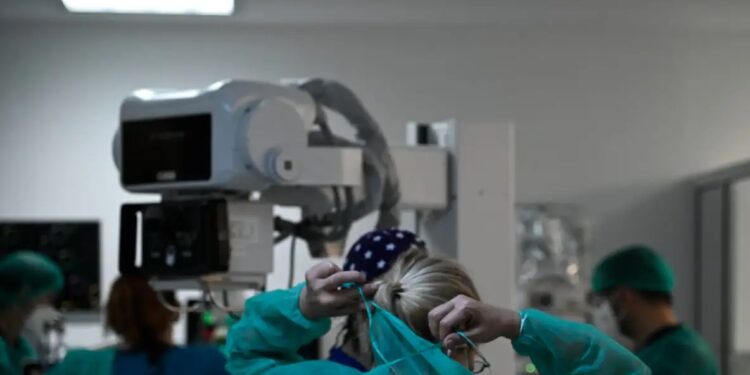 Κρούσμα μηνιγγίτιδας στο ΑΠΘ: Στη ΜΕΘ 19χρονος φοιτητής, ιχνηλατούνται οι επαφές του