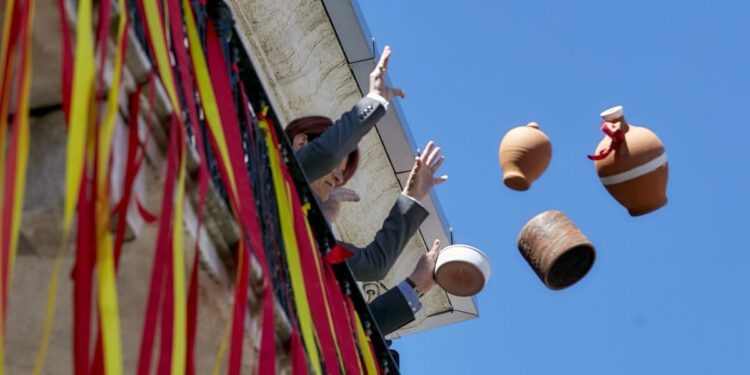 «Κλείδωσε» ο καιρός του Πάσχα – Τα τελευταία στοιχεία για Ανάσταση και σούβλισμα του οβελία