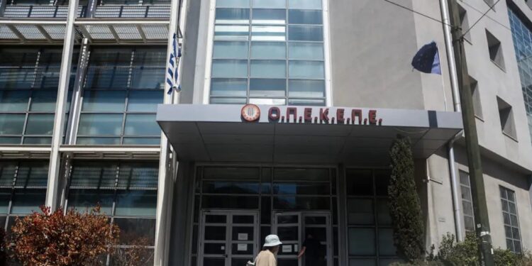 ΟΠΕΚΕΠΕ: Σφοδρά πυρά της αντιπολίτευσης για τη νέα δικογραφία – «Το σκάνδαλο έχει την υπογραφή της ΝΔ»