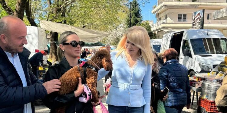 Στις λαϊκές αγορές η Θ. Τζάκρη – Εκεί όπου χτυπά ο παλμός της τοπικής κοινωνίας