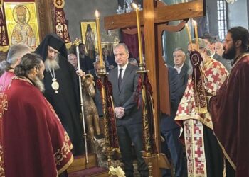 Από την Αποκαθήλωση στο μήνυμα της Ανάστασης – Η ανάρτηση του Διονύση Σταμενίτη