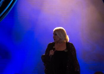 Τι θα δούμε στην τηλεόραση το βράδυ της Ανάστασης και την Κυριακή του Πάσχα – Ταινίες και μουσικά προγράμματα