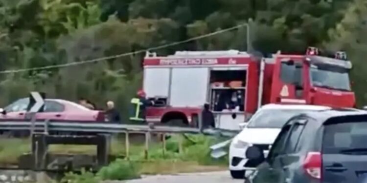 ΣΟΚ: 3χρονο παιδάκι έχασε τη ζωή του μετά από σύγκρουση ταξί με αυτοκίνητο