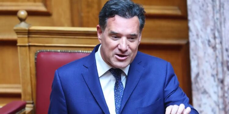 Γεωργιάδης κατά Ανδρουλάκη: «Μασαμπούκωσε 1,2 εκατ. και μας κουνάει το δάχτυλο»