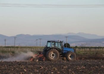 Τραγωδία: Νεκρός αγρότης που καταπλακώθηκε από το τρακτέρ του