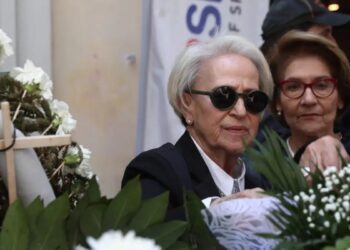 16 χρόνια από την τραγωδία στη Marfin: «Πιστεύω ότι κάποια στιγμή θα διαλευκανθεί» είπε η μητέρα της Αγγελικής Παπαθανασοπούλου που έχασε τη ζωή της