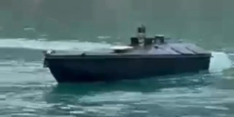 Μυστήριο με μαύρο σκάφος drone που εντοπίστηκε στη Λευκάδα – Διενεργείται έρευνα