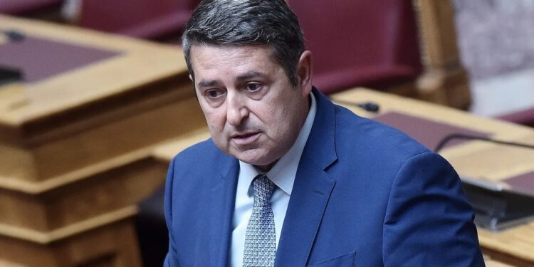 Βγήκε από τη ΜΕΘ ο Γιώργος Μυλωνάκης – Θα μεταφερθεί σε κέντρο αποκατάστασης στη Γερμανία