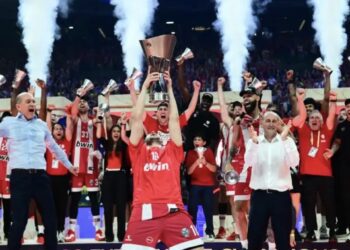 Πρωταθλητής Ευρώπης ο Ολυμπιακός! Λύγισε 92-85 τη Ρεάλ σε τελικό θρίλερ και σήκωσε κούπα στο T-Center