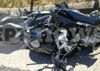 Τραγωδία: Πατέρας και γιος έχασαν τη ζωή τους σε βόλτα με τη μηχανή