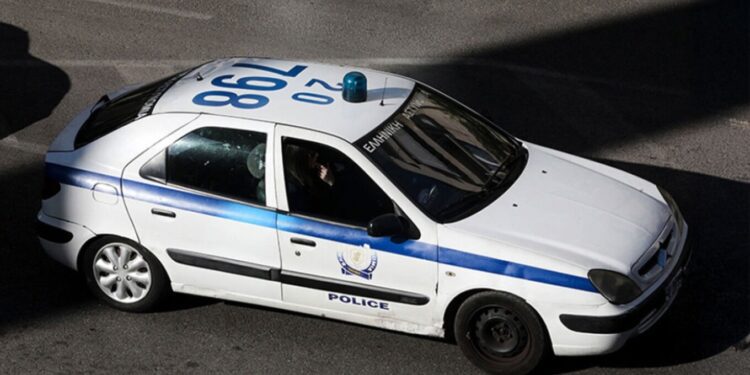Συνελήφθησαν στην Πέλλα: Πατέρας και γιος καλλιεργούσαν χασίς και είχαν κοκαΐνη στο σπίτι