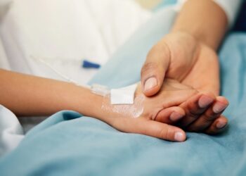Αγόρι 5 ετών πέθανε μία ημέρα μετά το εξιτήριο από νοσοκομείο – Τα συμπτώματα που δεν πρέπει να αγνοούνται