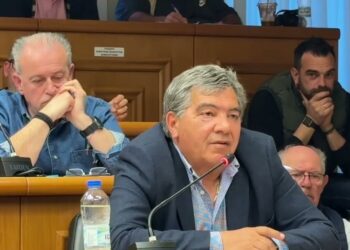 Στο σκοτάδι οι αγρότες της Αλμωπίας, μετά την επίσκεψη-κοροϊδία του Χατζηδάκη στους Προμάχους – Οι υποσχέσεις έμειναν στα λόγια