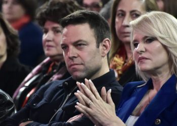 Έσκασε η «βόμβα»: Αποχώρησε η Θ. Τζάκρη από το κόμμα του Στ. Κασσελάκη