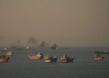 ΗΠΑ και Ιράν σε νέα «μάχη» για το Ορμούζ: «Θα το φυλάμε και θα πληρωνόμαστε» – «Δεν θα επιτρέψουμε αμερικανικό έλεγχο»