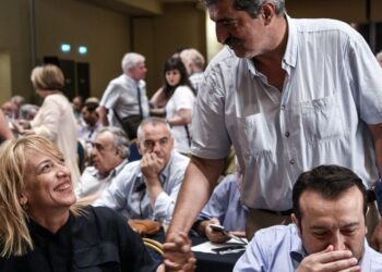 ΣΥΡΙΖΑ: Στην «τρόικα» Πολάκη, Παππά, Δούρου η ηγεσία του κόμματος